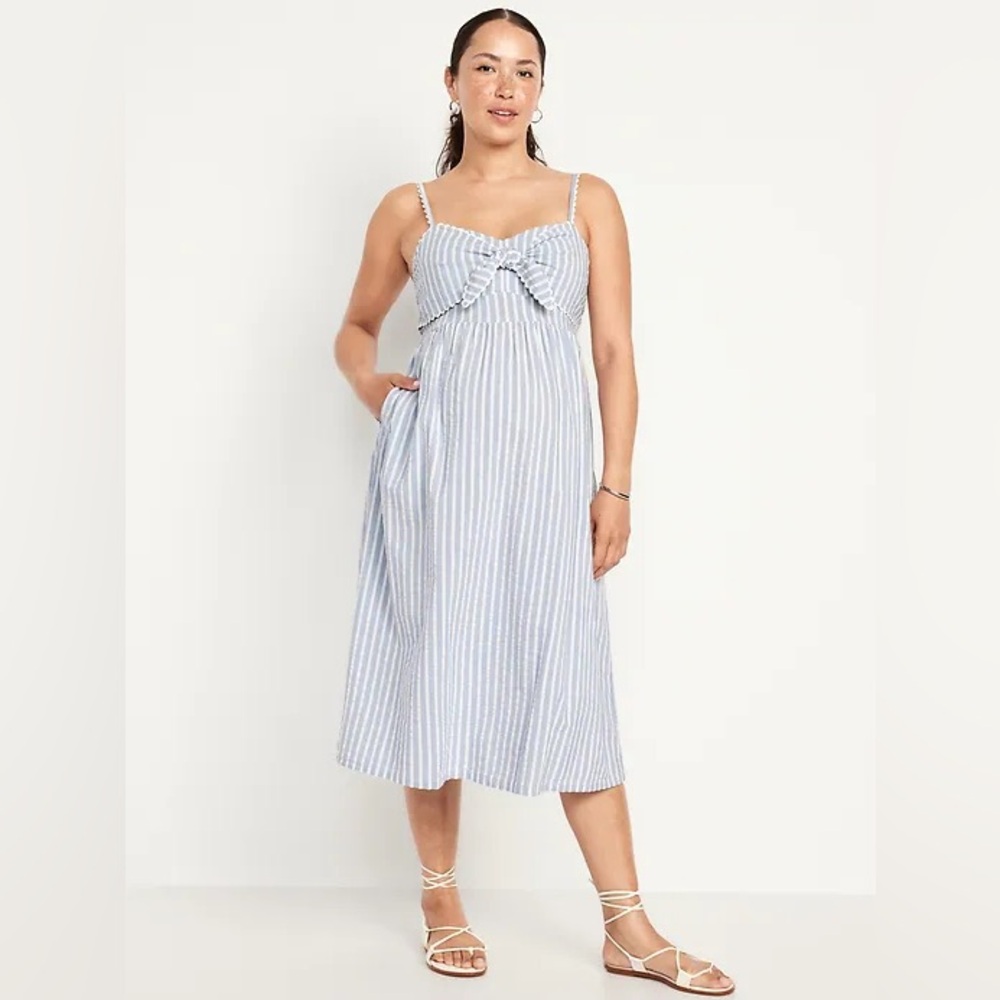 Old Navy Maternity Knot-Front Fit & Flare Seersucker Dress - Blue Stripe